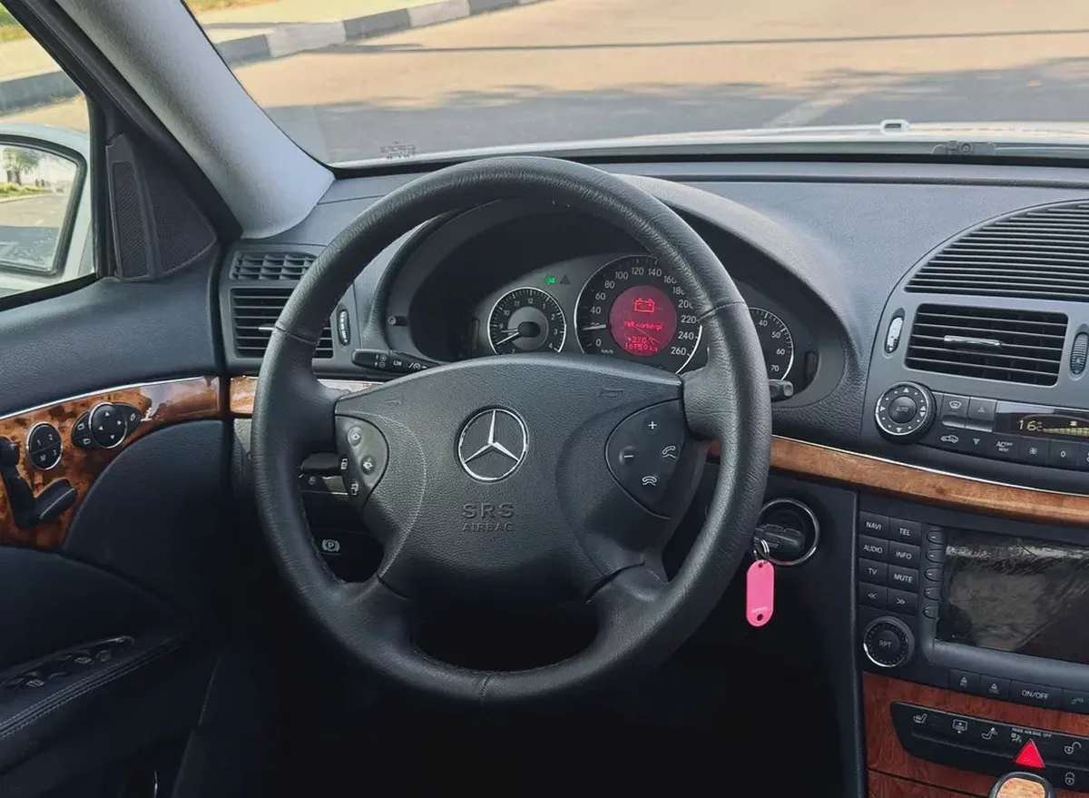 BENZ E240 | V6 | CLEAN CAR FRESH JAPAN IMPORT-19-19