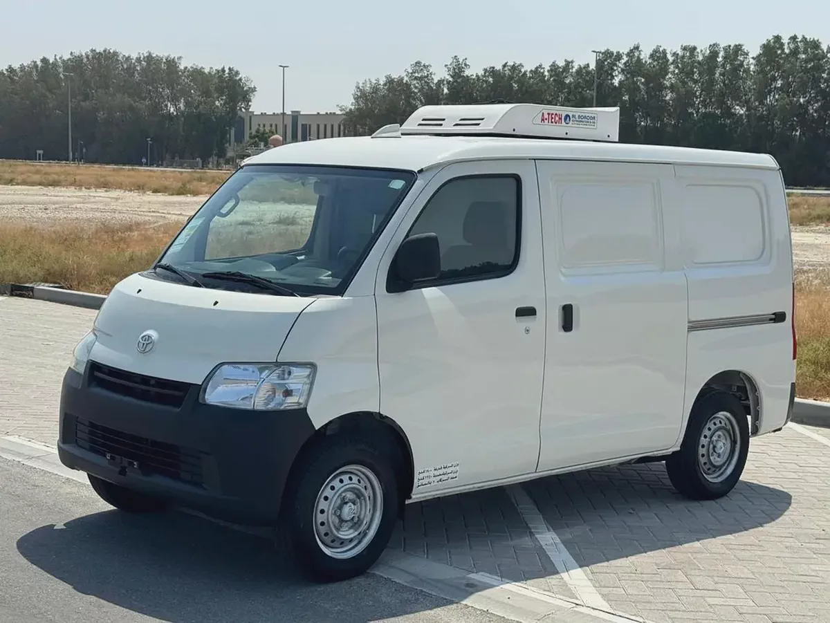 Freezer van Toyota Liteace 2024 model GCC. Low milage-1-1