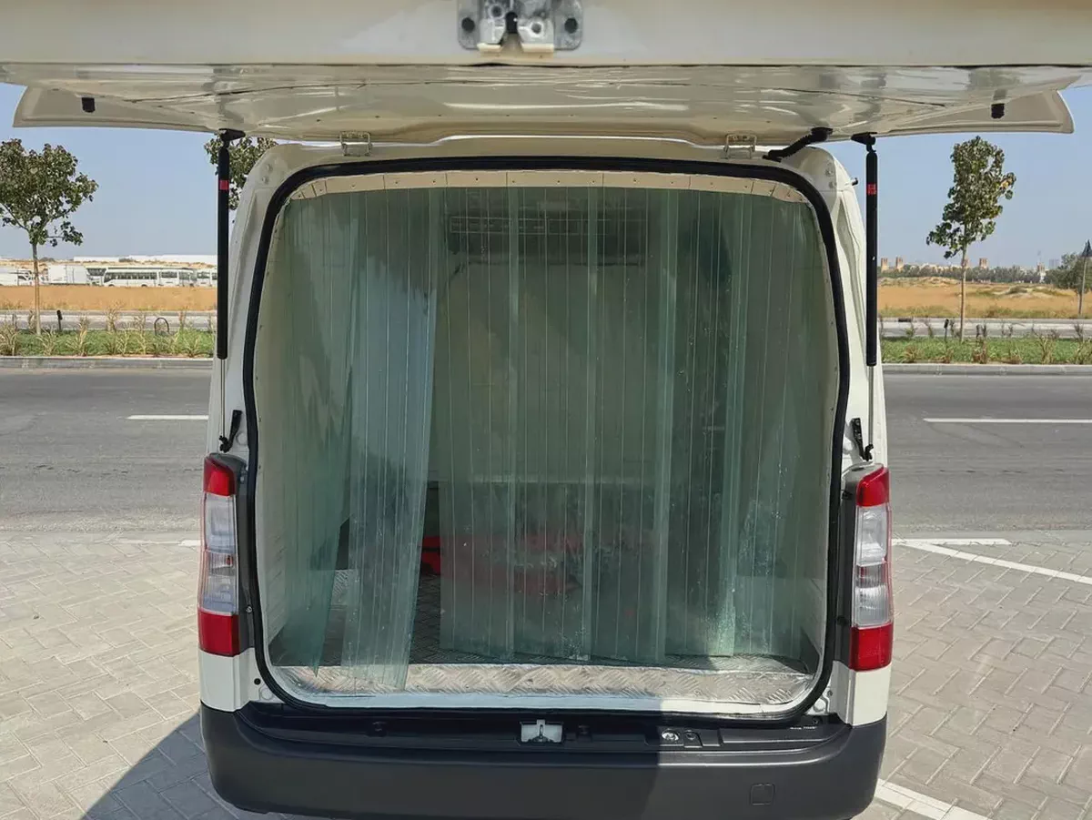 Freezer van Toyota Liteace 2024 model GCC. Low milage-3-3