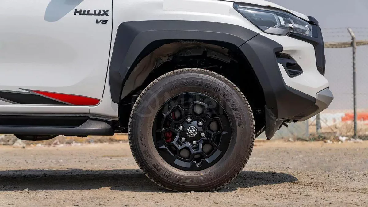 Toyota Hilux GR SPORT TOYOTA HILUX DC | 2-YEAR WARRANTY + SERVICE AVAILABLE |  0% DOWNPAYMENT-9-9