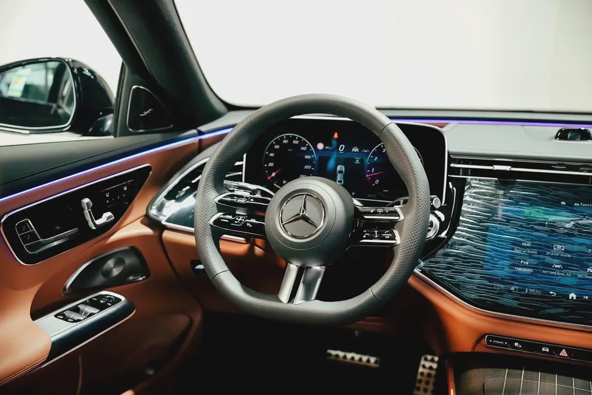 2025 Mercedes-Benz E-Class E 300 4MATIC | GCC Specs | Brand New-13-13