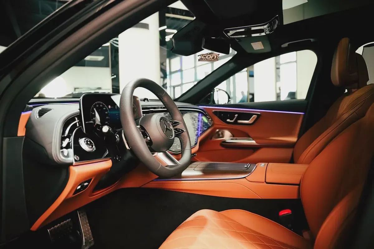 2025 Mercedes-Benz E-Class E 300 4MATIC | GCC Specs | Brand New-6-6