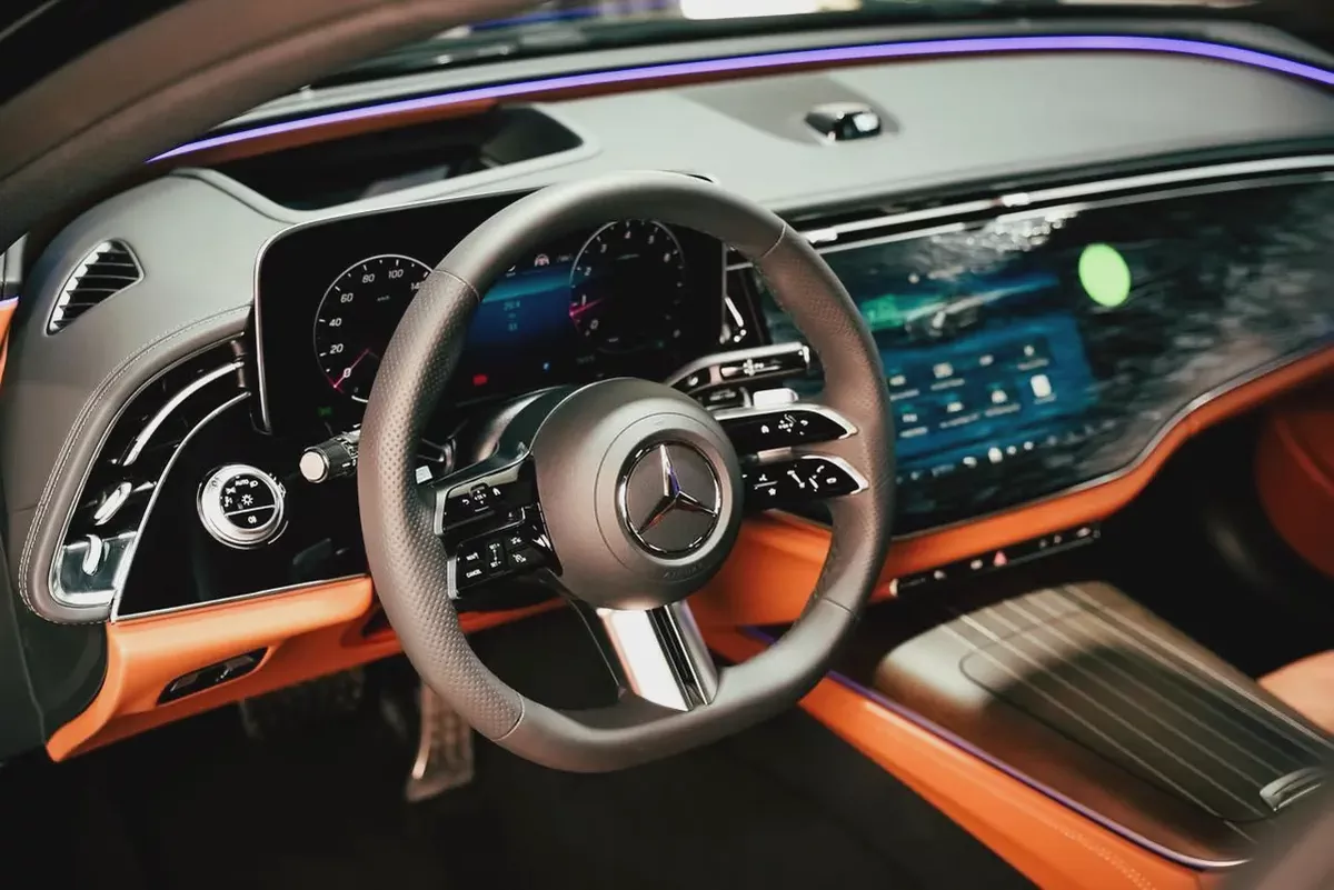 2025 Mercedes-Benz E-Class E 300 4MATIC | GCC Specs | Brand New-7-7