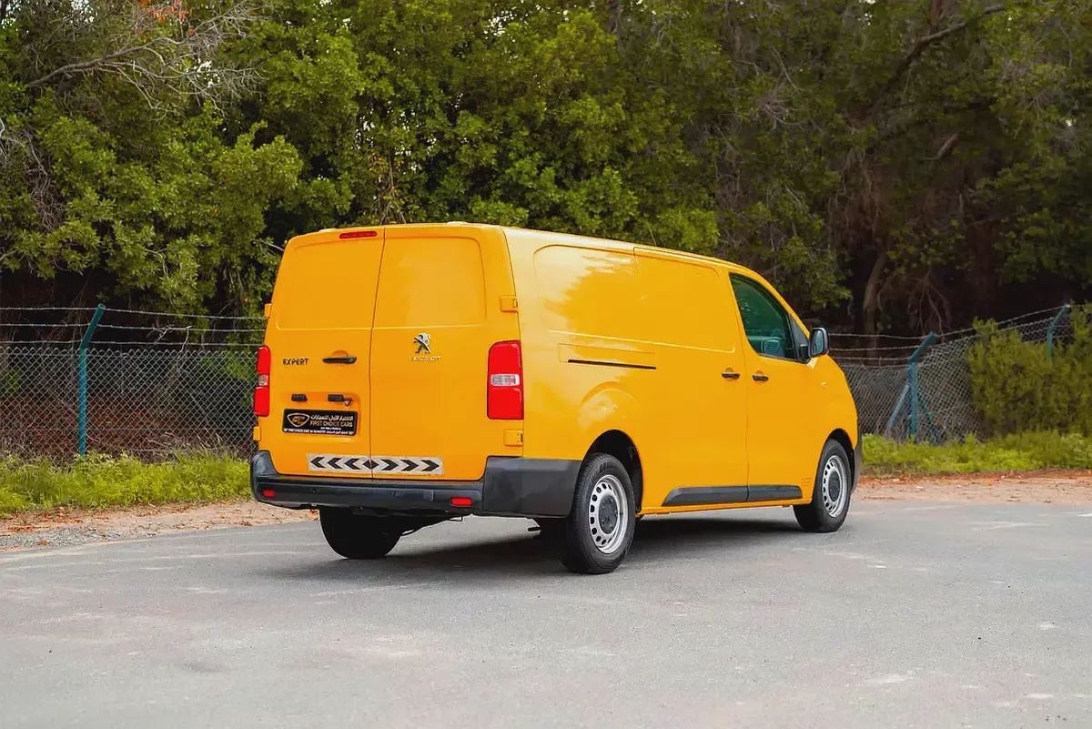 Peugeot Expert | Delivery Van | Manual | GCC Specs | Ref#P07386-2-2
