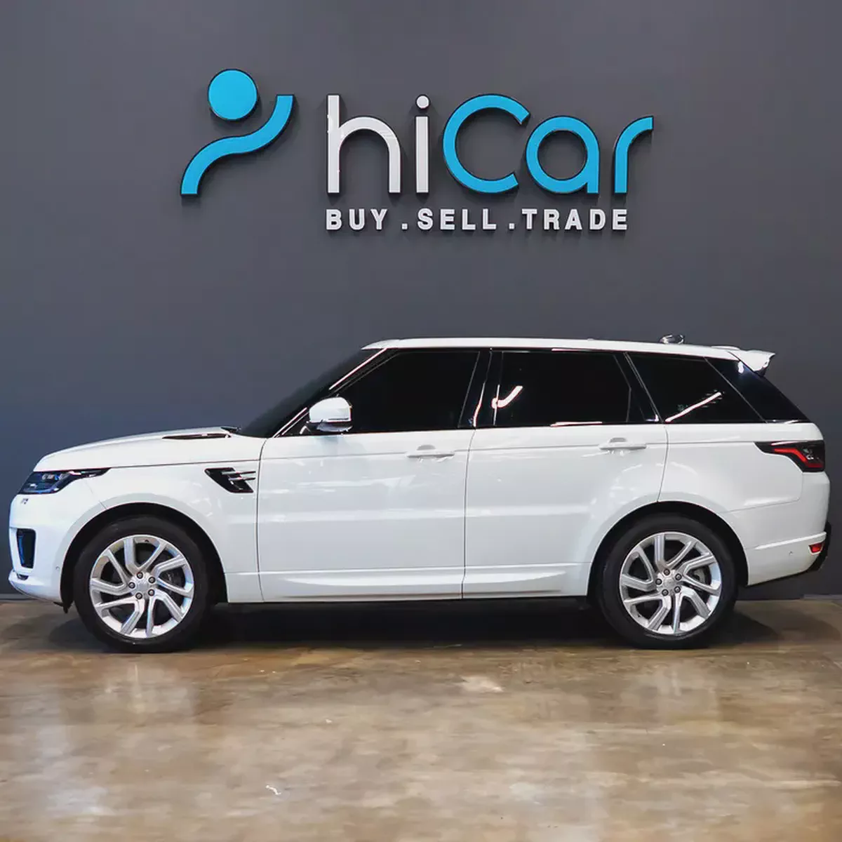 AED 2,215 pm• 0% Downpayment • Range Rover Sport HSE • 1 Year Warranty-1-1