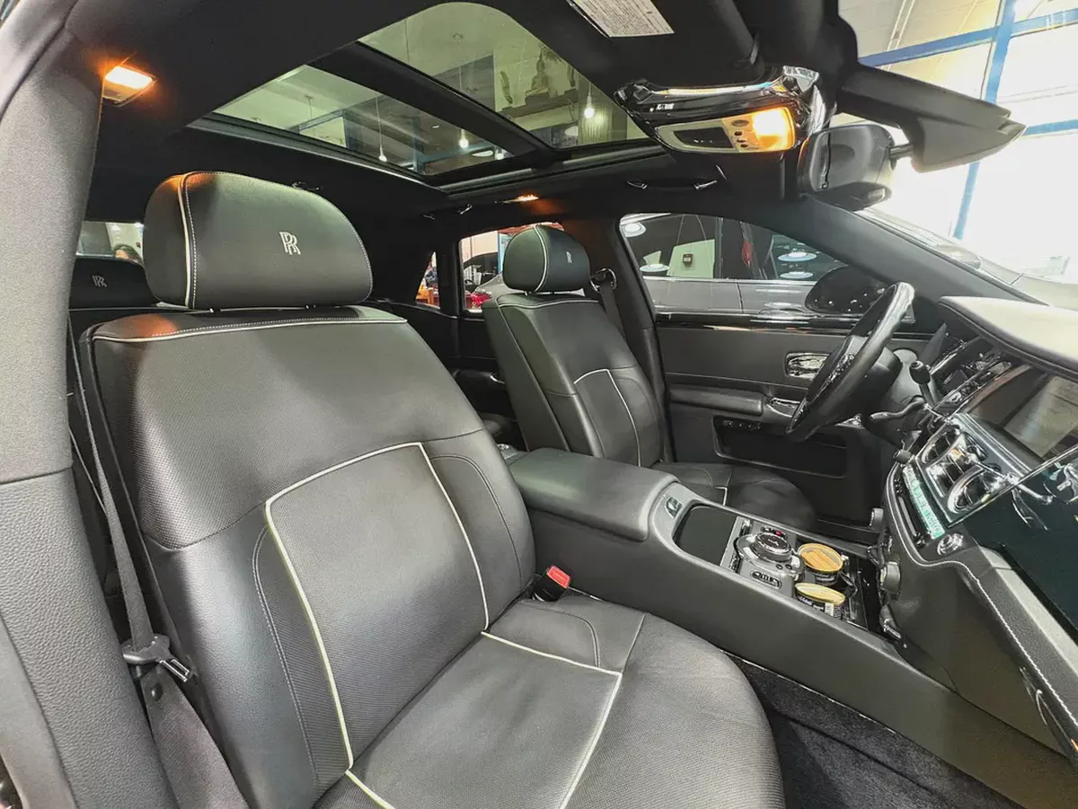 ROLLS ROYCE GHOST 2014 MODEL - LOW MILEAGE - GOOD CONDITION-12-12
