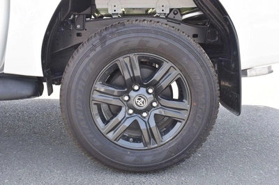 Toyota Hilux SGLX 2025 MODEL:TOYOTA-HILUX 4X4 2.7 MT DC DISPLAY AUDIO AUTO & RR AC, W/O  BEDLINER MATERIAL CODE:-10