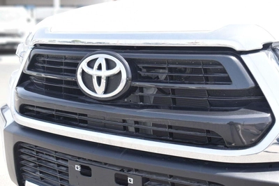 Toyota Hilux SGLX 2025 MODEL:TOYOTA-HILUX 4X4 2.7 MT DC DISPLAY AUDIO AUTO & RR AC, W/O  BEDLINER MATERIAL CODE:-14