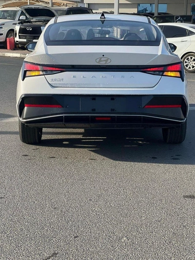 Hyundai Elantra GLS SMART 2025 Hyundai Elantra 1.5L - China - Brand New-17