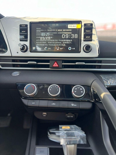 Hyundai Elantra GLS SMART 2025 Hyundai Elantra 1.5L - China - Brand New-4