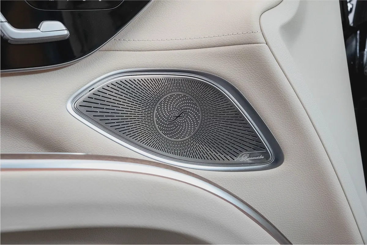 : AED 5,399 / 60 months | 0% DP | 2023 Mercedes EQS 450 4MATIC / Full Mercedes Service History-9-9