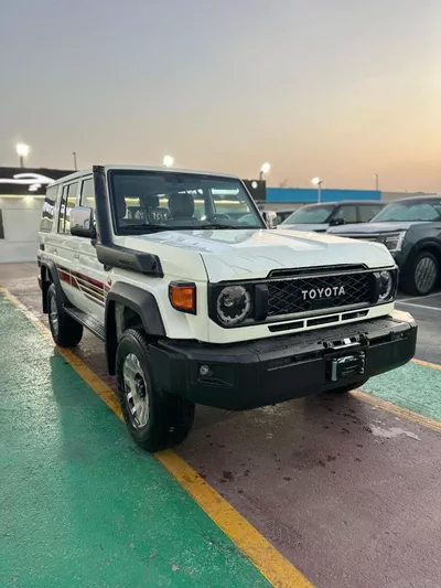 Toyota Land Cruiser 70 LC76 LX LX 2.8L  LX 2.8L-0