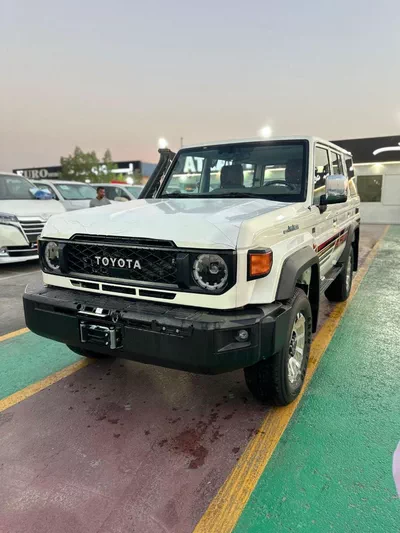 Toyota Land Cruiser 70 LC76 LX LX 2.8L  LX 2.8L-2