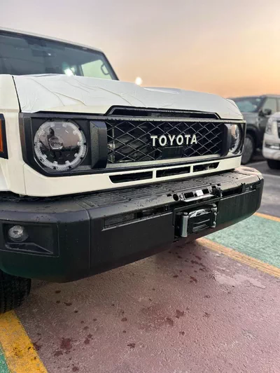 Toyota Land Cruiser 70 LC76 LX LX 2.8L  LX 2.8L-3