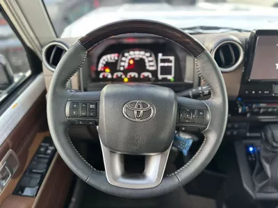 Toyota Land Cruiser 70 LC76 LX LX 2.8L  LX 2.8L-8