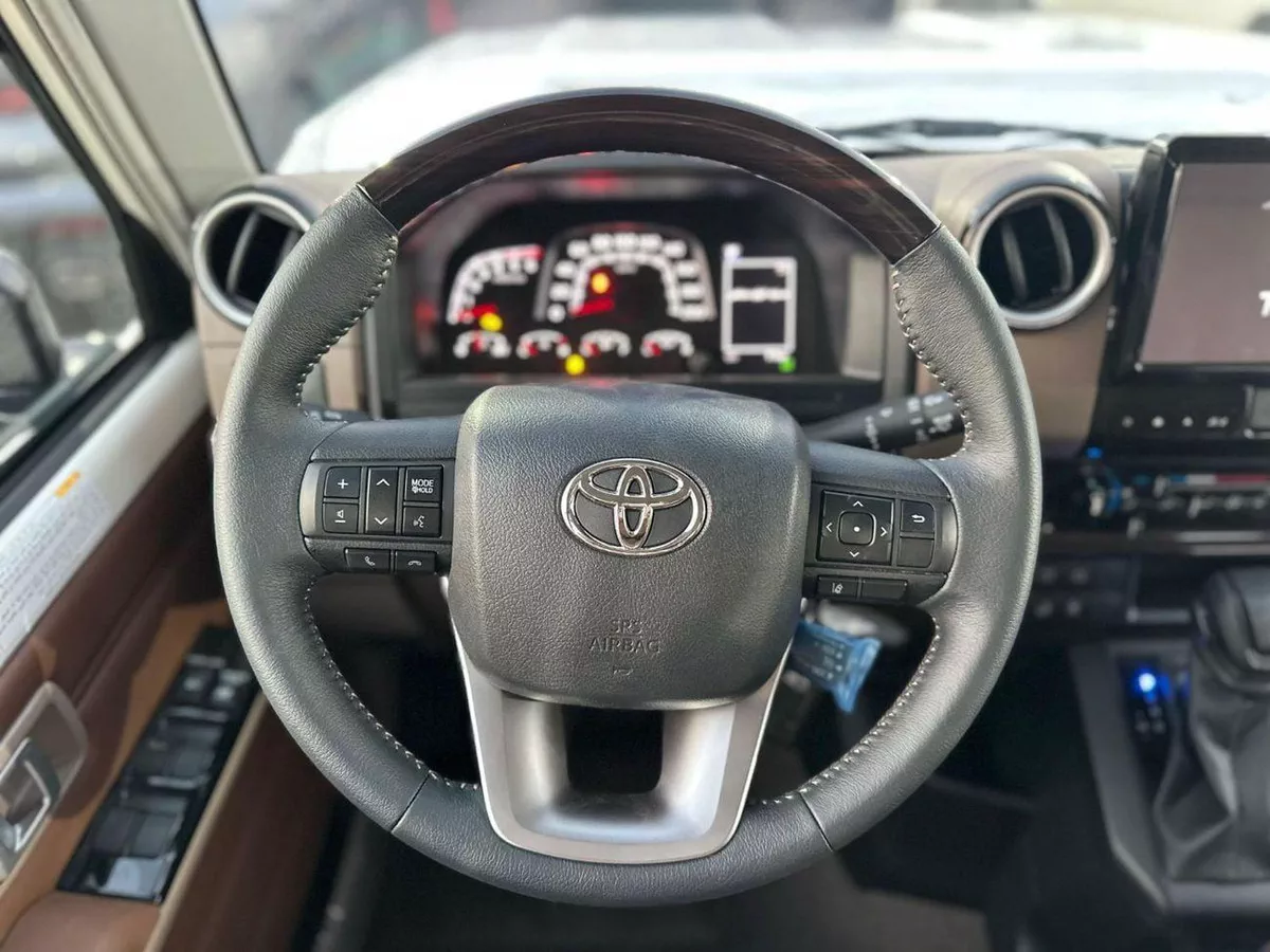 Toyota Land Cruiser 70 LC76 LX LX 2.8L  LX 2.8L-8-0