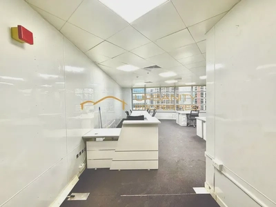 Prime Fully Fitted Office | Near Metro | 1 Parking-2
