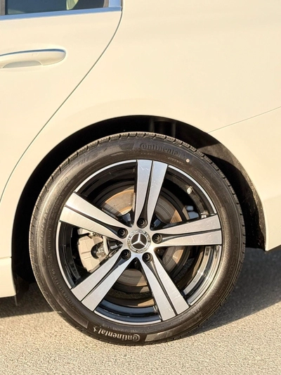 Mercedes Benz C300 STD C 300 2025 premium-11