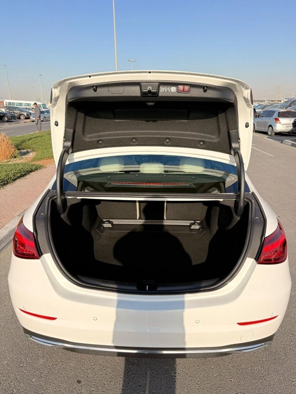 Mercedes Benz C300 STD C 300 2025 premium