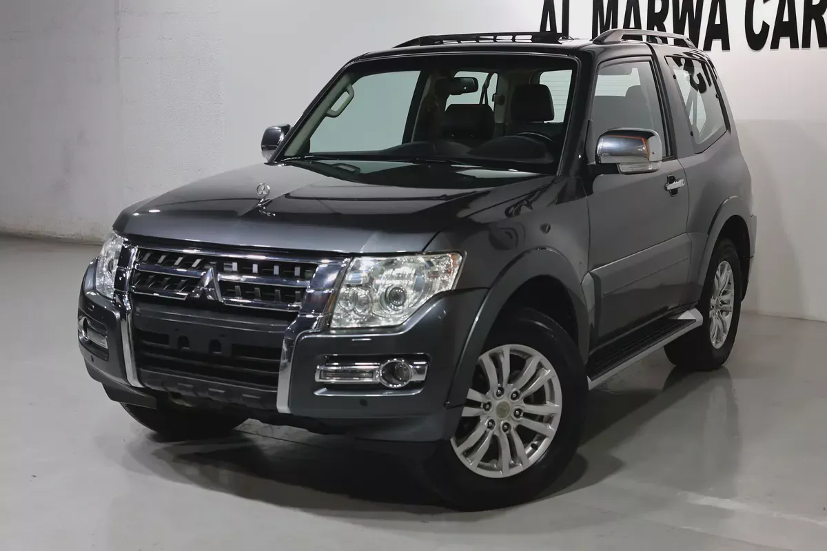Mitsubishi Pajero 2015 GLS | GCC Specs | Excellent Condition