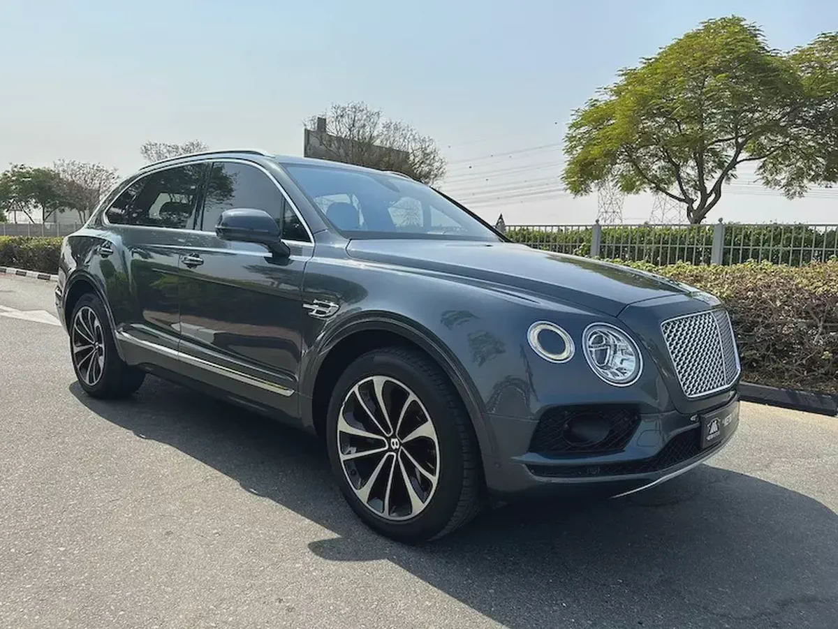 Bentley Bentayga W12 First Edition AWD 2017 GCC Specs-2-2