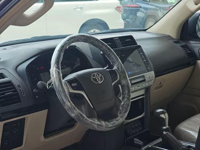 Toyota Prado TX-L 4.0L V6, Model 2022-8