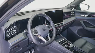 2026 Volkswagen Tiguan R-line Black Edition | GCC | Volkswagen Warranty Feb 2031 & Service Feb 2029-3