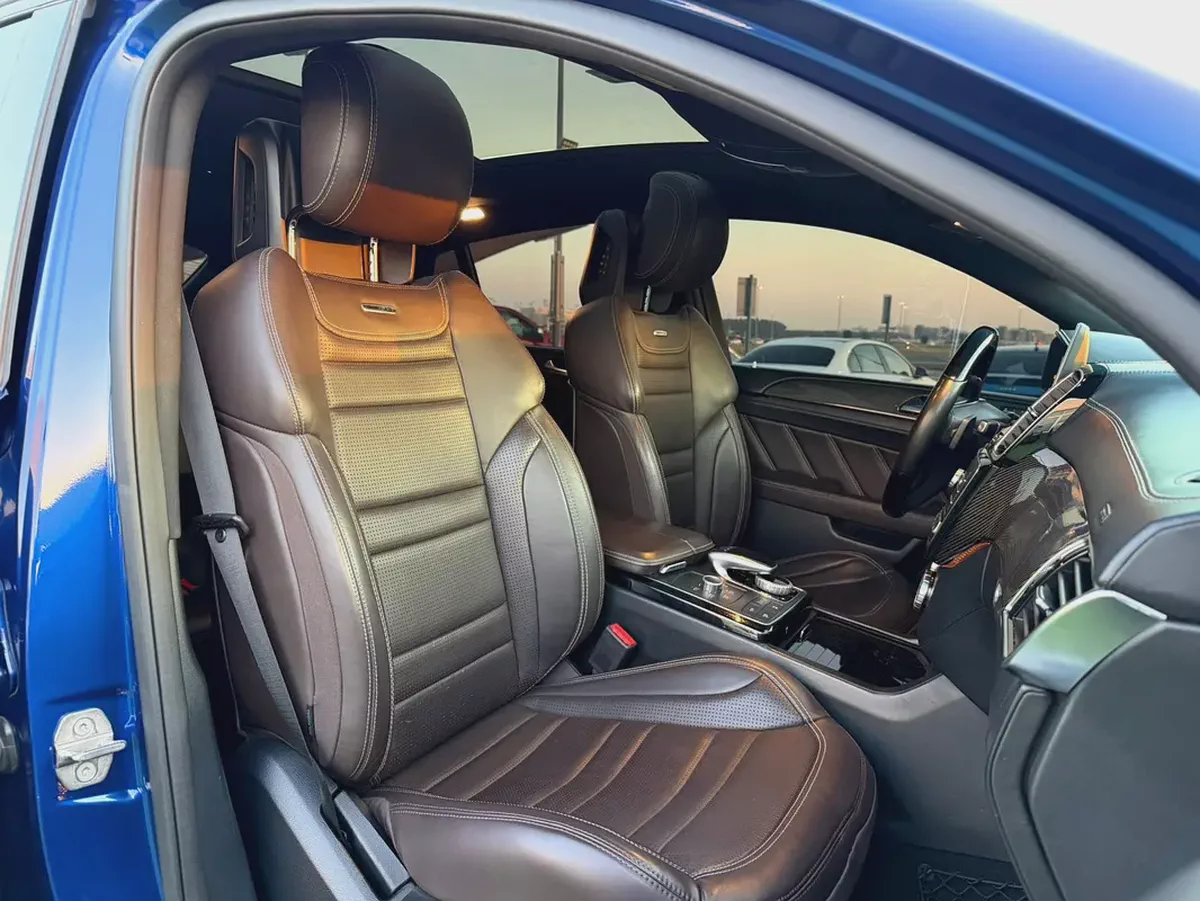 (2018) MERCEDES GLE63s //AMG// GCC FULL OPTION -ORIGINAL PAINT--14-14