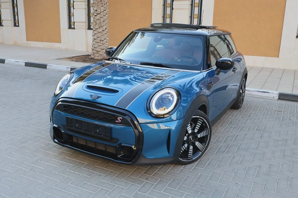 MINI COOPER S - GCC SPECS - UNDER WARRANTY / SERVICE CONTRACT - ACCIDENT FREE - FULL SERVICE HISTORY