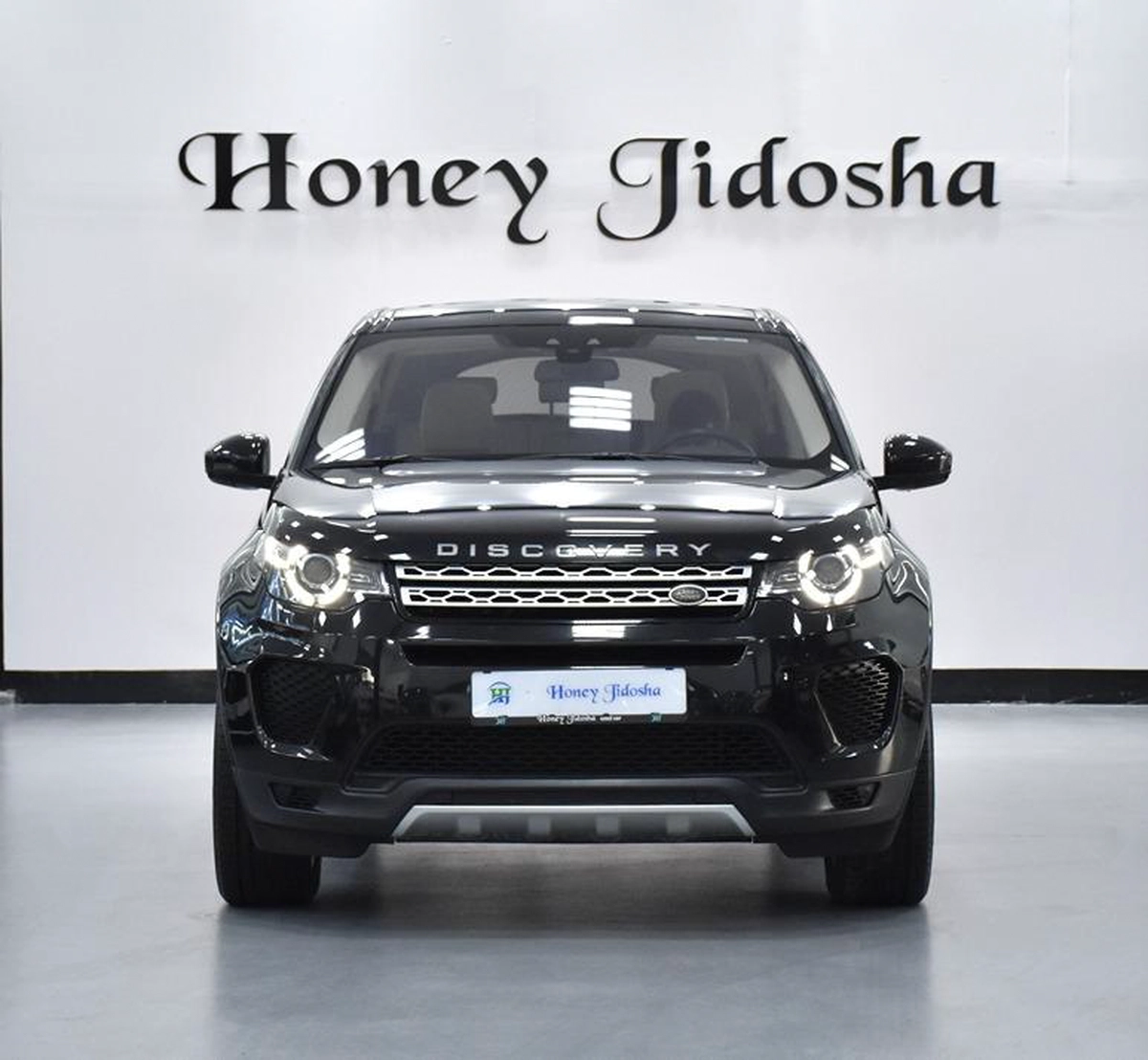 EXCELLENT DEAL for our Land Rover Discovery Sport HSE ( 2018 Model ) in Black Color GCC Specs-10-10