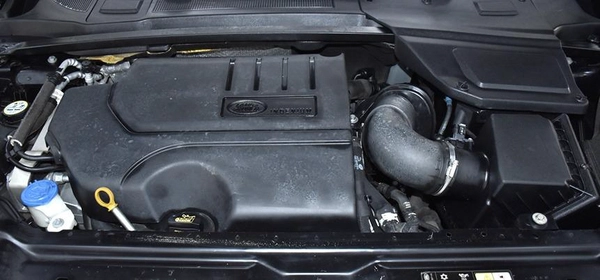 EXCELLENT DEAL for our Land Rover Discovery Sport HSE ( 2018 Model ) in Black Color GCC Specs