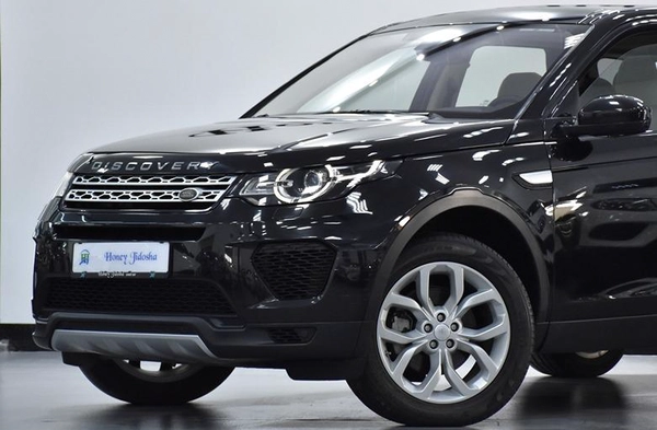 EXCELLENT DEAL for our Land Rover Discovery Sport HSE ( 2018 Model ) in Black Color GCC Specs