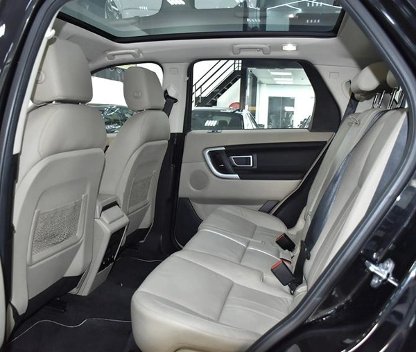 EXCELLENT DEAL for our Land Rover Discovery Sport HSE ( 2018 Model ) in Black Color GCC Specs