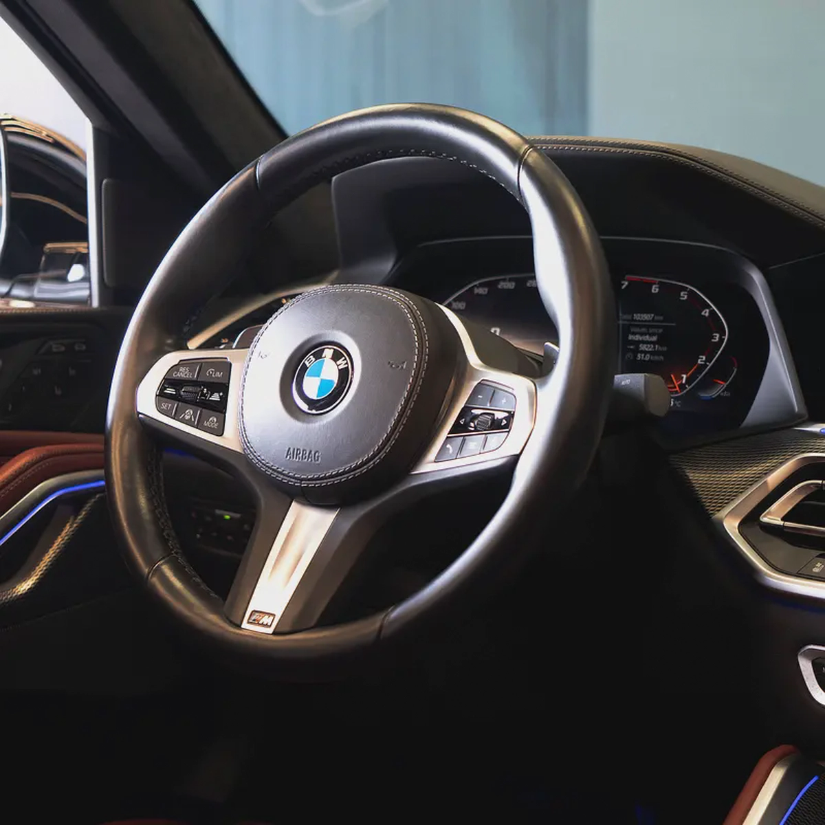 AED 4,024 p.m • 0% Downpayment • X6 xDrive40i M Sport • Agency Warranty and Service Package-11-11