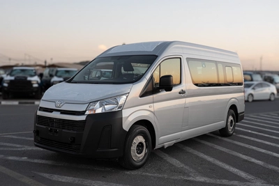 Toyota Hiace Commuter-0