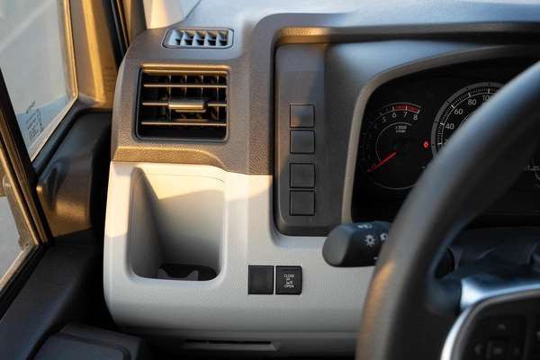 Toyota Hiace Commuter