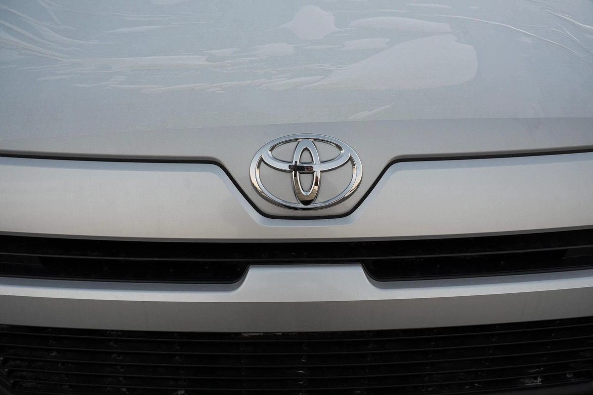 Toyota Hiace Commuter-20-20