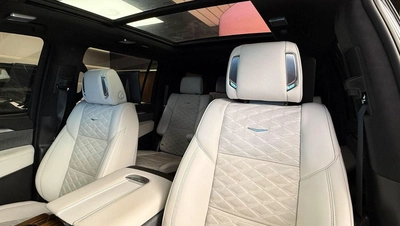 Cadillac Escalade PREMIUM LUXURY PLATINUM Cadillac Escalade 600 - 6 Seats - 2025-12