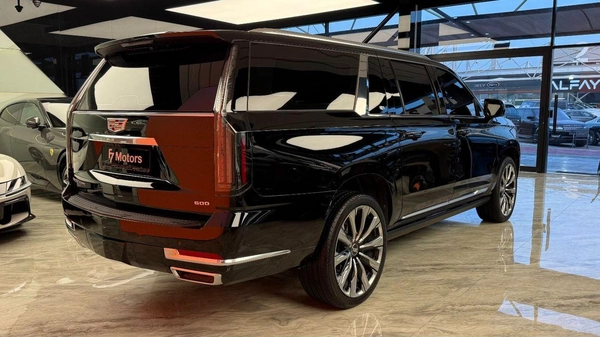 Cadillac Escalade PREMIUM LUXURY PLATINUM Cadillac Escalade 600 - 6 Seats - 2025