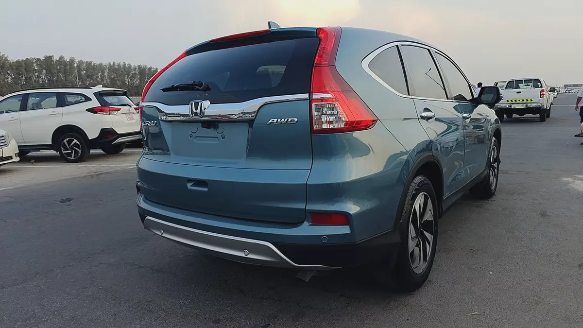 Pristine Honda CR-V EX-L 2015 | GCC Specs | Full Option-2-2