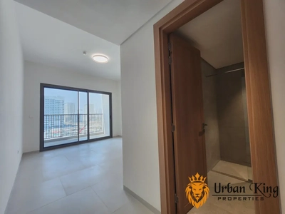 Fully Brand New Plus Maid All Amenities-8