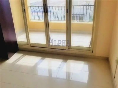 Spacious Studio right behind Al Hamra Mall!-5