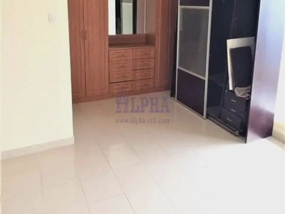 Spacious Studio right behind Al Hamra Mall!-8