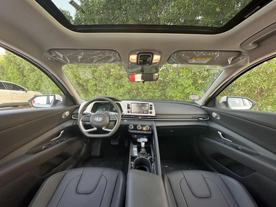 Hyundai Elantra 2025-14