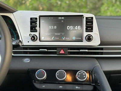 Hyundai Elantra 2025-8