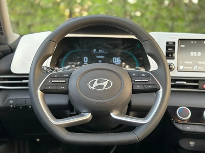 Hyundai Elantra 2025-9