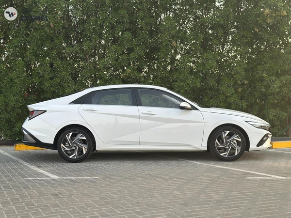 Hyundai Elantra 2025