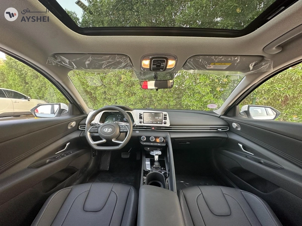 Hyundai Elantra 2025