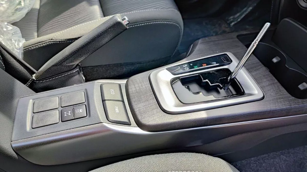 Toyota Fortuner GX2 FORTUNER 2.4L DIESEL-9-0