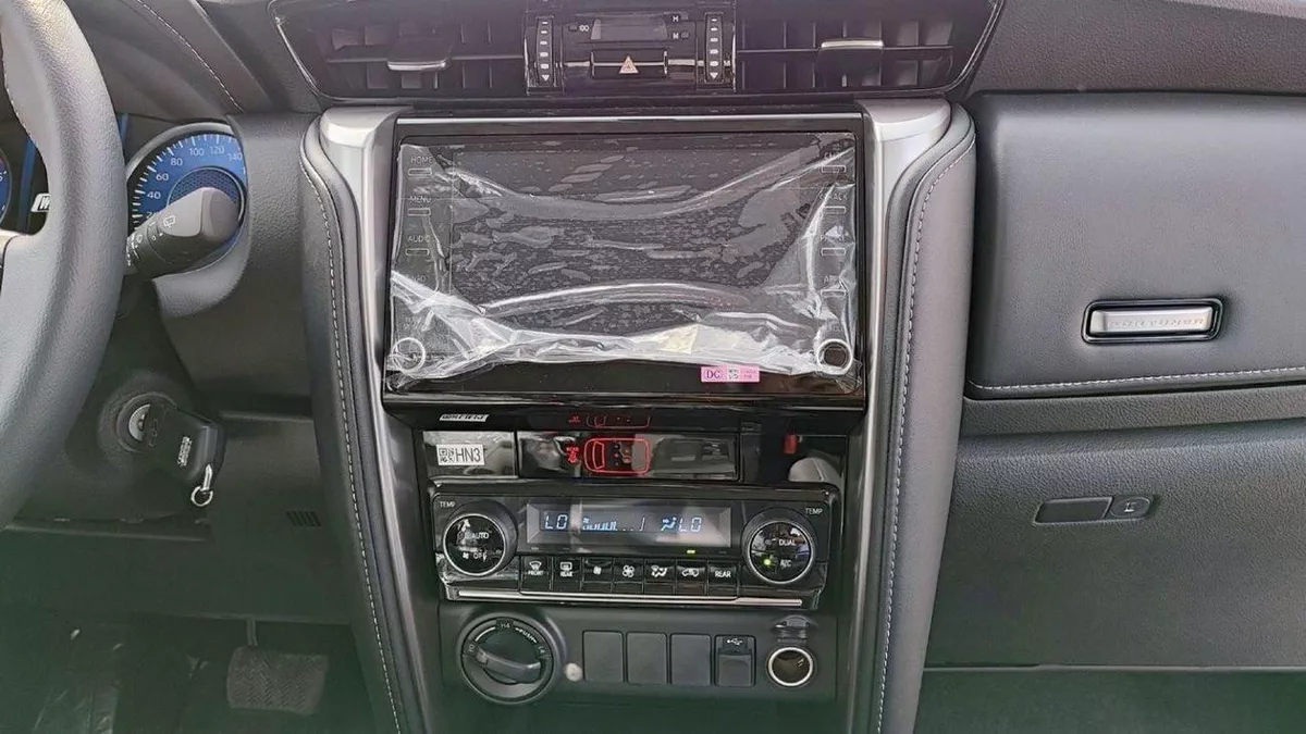 Toyota Fortuner GX2 FORTUNER 2.4L DIESEL-8-0